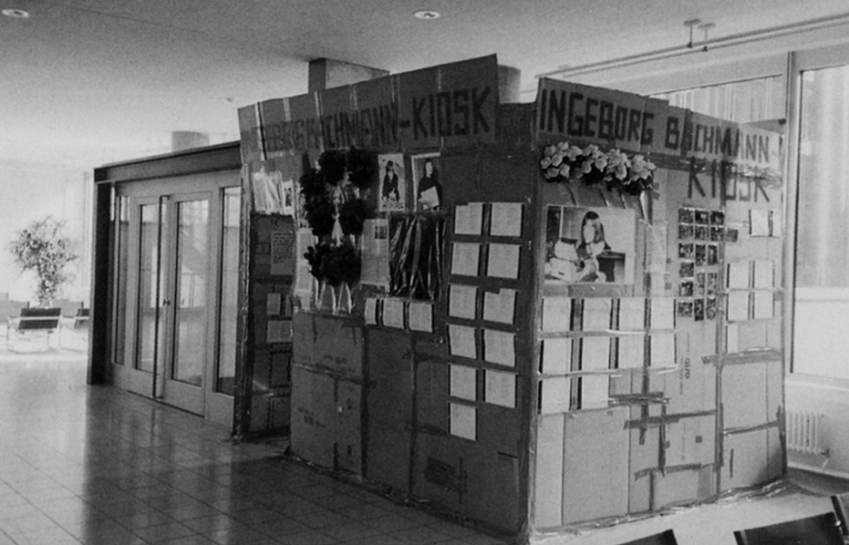 허쉬혼(Hirschhorn), 〈잉게보르크 바하만 가판대 Ingeborg Bachmann kiosk〉, 취리히 대학, 1999, ©바바라 글래드스톤 갤러리, 뉴욕.
